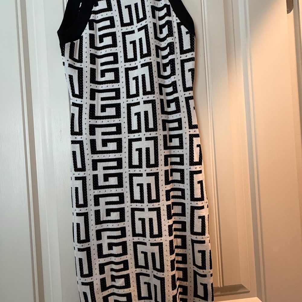 Elegant Black and White Geometric Dress